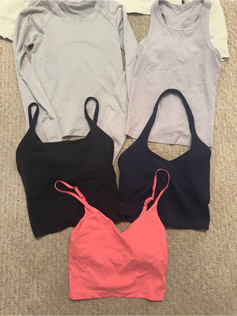 Lululemon bundle - Picture 2 of 4